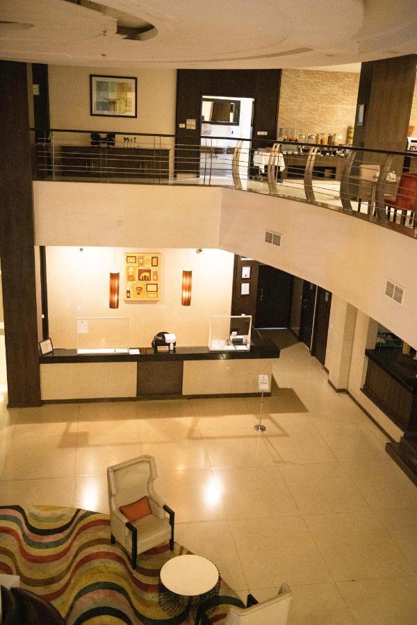 Acacia Premier Hotel Kisumu Bagian luar foto